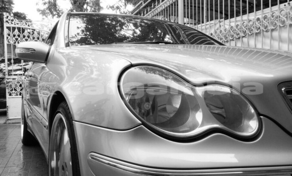 Buy Used Mercedes-Benz C180 coupe Silver Car in Serekunda in Kanifing Buy Used Mercedes-Benz C180 coupe Silver Car in Serekunda in Kanifing